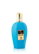 Volare Esta Puro Eau de Parfum – luxuriöser Duft mit mediterraner Frische und cremiger Basis aus Vanille und Moschus"

"Volare Esta Puro Parfumflakon – stilvoller Duft mit sizilianischer Zitrusfrische und sinnlichem Amber-Finish"

"Volare Esta Puro – zitrisch-frischer Duft für Männer und Frauen mit Vanille und weißem Moschus"

"Volare Esta Puro Eau de Parfum – moderner Unisex-Duft inspiriert vom italienischen Lebensgefüh