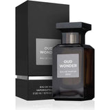 Oud Wonder by Fragrance World Eau de Parfum 80 ml – holzig-würziger Duft mit Oud und Amber

Fragrance World Oud Wonder Parfum – orientalischer Duft mit Sandelholz und Tonkabohne

Oud Wonder Parfum – luxuriöser Duft mit Oud, Vetiver und rauchiger Tiefe

Fragrance World Oud Wonder 80 ml – holzig, würzig und elegant zugleich