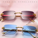 "Vintage-inspirierte Retro-Brille: Ein zeitloser Stil-Statement" "Retro-Brille mit kultigem Charme: Ein Hauch von Nostalgie für moderne Augen" "Stilvolle Retro-Glasses: Klassischer Look für anspruchsvolle Brillenträger" "Retro-Brille: Zeitlose Eleganz trifft auf Vintage-Ästhetik" "Vintage-Brille im Retro-Design: Ein Blickfang für trendbewusste Augen" "Retro-Brille: Kultiges Accessoire für den urbanen Lebensstil"