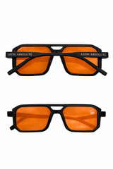Leon Absolute Solar Sonnenbrille mit orange getönten Gläsern, kantigem schwarzen Rahmen und dezentem Löwenlogo in der oberen Linsenecke

Leon Absolute Solar Designer-Sonnenbrille mit warmen orangefarbenen Gläsern, modernem Rahmen und minimalistischem Premium-Branding