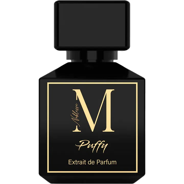 Maison Noblesse Puffy Extrait de Parfum cremig süßer Duft Kokos Vanille
Maison Noblesse Puffy Parfum Flasche Detailansicht hochwertiger Nischenduft
Maison Noblesse Puffy Duftnoten Vanille Kokos Moschus Palo Santo
Maison Noblesse Puffy Extrait de Parfum 50ml Produktbild clean Hintergrund
Maison Noblesse Puffy Parfum Unisex süß pudrig cremig Duftbeschreibung