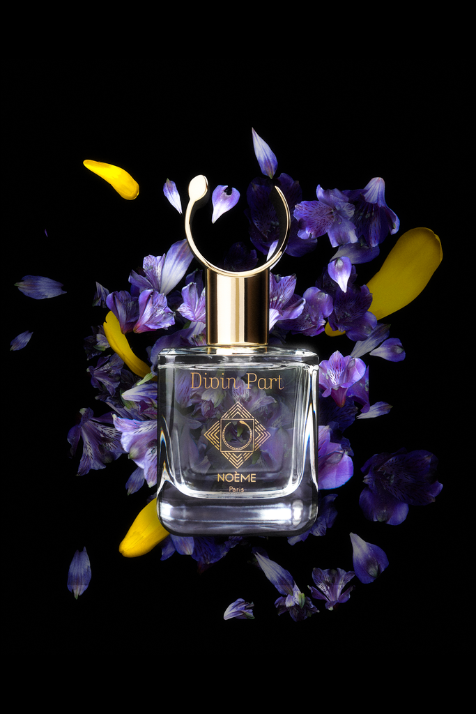 "Noème Paris Divin – moschus-pudriges Eau de Parfum, inspiriert von Liebe und Spiritualität; cremige, florale Duftkomposition mit zarter Eleganz."

"Noème Divin 100ml – leichter, reiner Duft mit samtigem Ylang-Ylang, warmer Iris und sinnlichem Moschus – ideal für Alltag und besondere Momente."

"Divin Unisex-Duft von Noème – pudrig, floral, sauber und warm; luxuriöse Iris- und Moschus-Komposition mit zarter Blütentiefe – 100 ml."