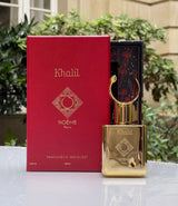"Noème Paris Khalil – elegantes Nischenparfum mit fein abgestimmten holzigen, süßen und würzigen Noten; ideal als moderner Signature-Duft."

"Unisex-Duft Khalil von Noème Paris – kraftvolle Kombination aus Ambroxan, Zedernholz, Patchouli, Tonkabohne und Karamell – 100 ml intensiver Luxus."