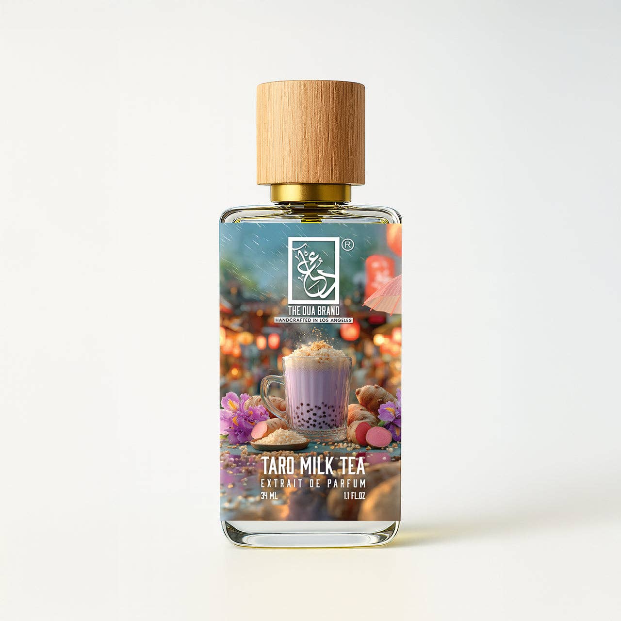 The Dua Brand Taro Milk Tea Gourmand-Duft kaufen – cremige Süße mit weichem Moschus

The Dua Brand Taro Milk Tea Unisex Duft – milchige Noten treffen auf elegante Hölzer

The Dua Brand Taro Milk Tea Premium Duft – Taro, Sandelholz und Iris kombiniert

The Dua Brand Taro Milk Tea kaufen – luxuriöser Duft mit cremigem Milchtee-Charakter

The Dua Brand Taro Milk Tea Duftbild mit Sojamilch, Reis und Taro-Wurzel