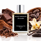 Velvet Chocolate 50 ml online kaufen – cremiges Gourmand Parfum von Theodoros Kalotinis
Theodoros Kalotinis Velvet Chocolate kaufen – intensiver Kakao Vanille Duft
Velvet Chocolate Eau de Parfum kaufen – schokoladig, cremig und süß
Theodoros Kalotinis Velvet Chocolate online kaufen – Gourmand Duft mit Kakao und Vanille
