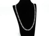 Panzer Kette Gold Kette Büste Weißer Hintergtund Fotoshooting Produktbild Schmuck Modeschmuck Edelstahl