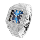 "Cartier Santos Uhr in Iced Out Silber mit blauem Zifferblatt - ein elegantes Statement für stilvolle Uhrenliebhaber" "Silberne Cartier Santos Uhr mit blauem Zifferblatt und funkelndem Diamantbesatz - ein Symbol für zeitlose Eleganz" "Iced Out Silberne Cartier Santos Uhr mit markantem blauem Zifferblatt - ein Meisterwerk der Uhrmacherkunst" "Cartier Santos Uhr in Iced Out Silber mit blauem Zifferblatt - ein zeitloses Accessoire für anspruchsvolle Damen und Herren"